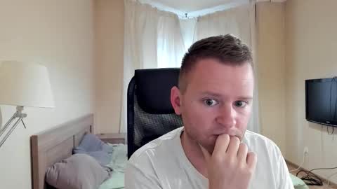 Snapshot of michael_birkin chatting on 09-14-25, 04:00 Michael Birkin online show from 09-14-25, 04:00