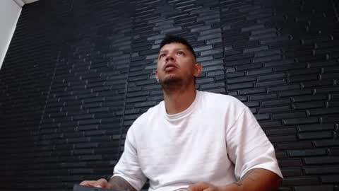 Michael Daviss online show from 01-04-25, 01:10