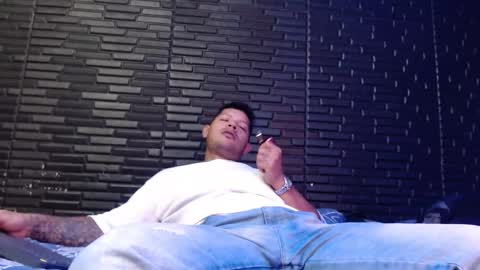 Michael Daviss online show from 02-20-25, 02:02