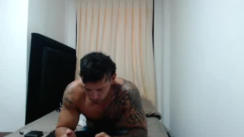 Snapshot of michael_daviss1 chatting on 06-08-26, 04:07 Michael Daviss online show from 06-08-26, 04:07
