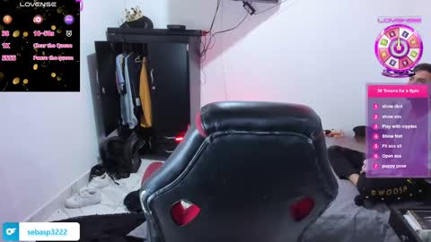 Snapshot of michael_kendall0 chatting on 02-15-25, 02:04 michael independent model  online show from 02-15-25, 02:04