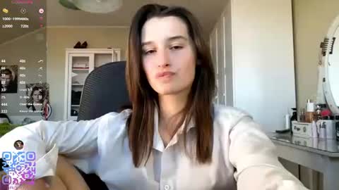 Emily online show from 08-08-26, 02:30