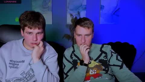 Snapshot of michael_strong_ chatting on 12-05-25, 10:13 Your Michael online show from 12-05-25, 10:13