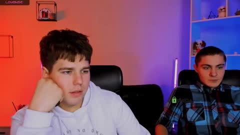 Snapshot of michael_strong_ chatting on 12-16-25, 09:58 Your Michael online show from 12-16-25, 09:58