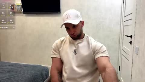 michaelbradley_for_u online show from 06-10-26, 09:35