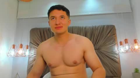 MichaelConnor  online show from 12-18-24, 01:45