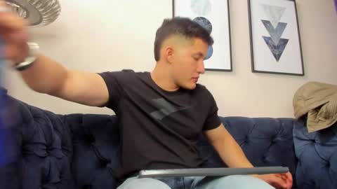 MichaelConnor  online show from 01-10-25, 03:16