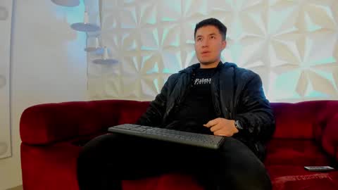 MichaelConnor  online show from 02-15-25, 12:11