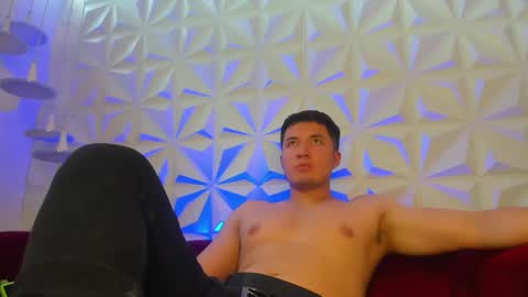 MichaelConnor  online show from 02-15-25, 09:26