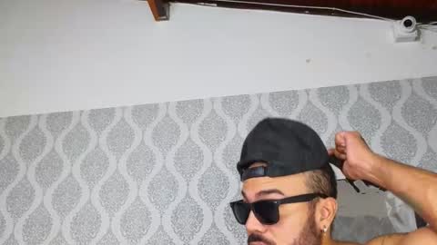 Michaell online show from 02-11-25, 07:54