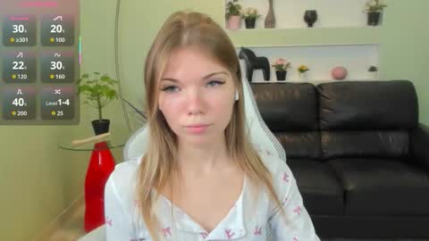 Snapshot of michafox chatting on 02-15-26, 10:36 michafox online show from 02-15-26, 10:36