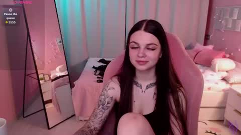 Snapshot of michela_fruet chatting on 07-18-26, 12:48 Kate online show from 07-18-26, 12:48