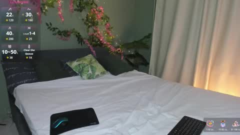 Snapshot of michele_mack chatting on 12-05-25, 03:04 michele_mack online show from 12-05-25, 03:04