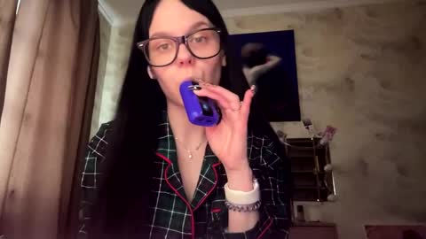 Alice online show from 04-23-26, 01:57