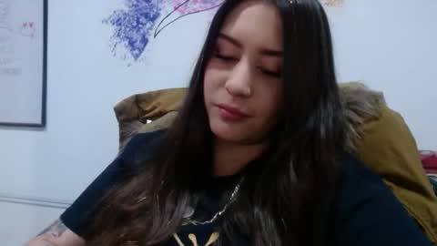 Snapshot of michell_h chatting on 05-23-26, 01:22 Nani online show from 05-23-26, 01:22