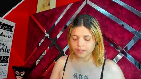 michell_hott1 online show from 03-12-26, 04:51