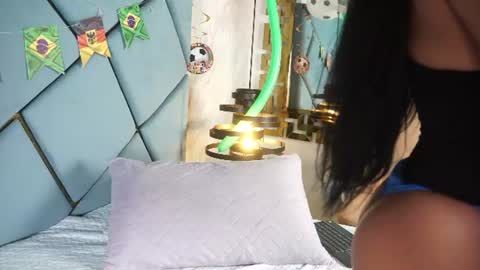 Snapshot of michell_starrr chatting on 06-18-26, 02:56 michell_starrr online show from 06-18-26, 02:56