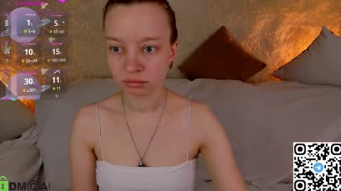 Snapshot of michelle_blond chatting on 12-16-25, 08:08 michelle_blond online show from 12-16-25, 08:08