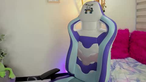 Snapshot of michelle_chang_ chatting on 11-27-25, 10:34 MICHELLE CHANG online show from 11-27-25, 10:34