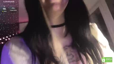 Snapshot of michelle_roze chatting on 01-29-25, 10:01 Michelle online show from 01-29-25, 10:01