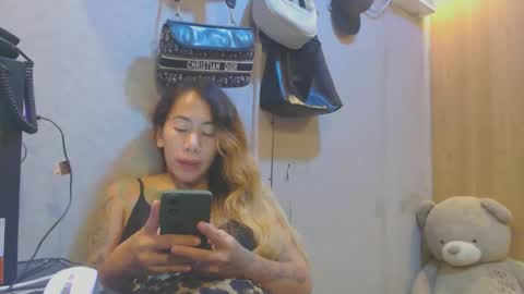 michelle_ux online show from 11-28-25, 03:04