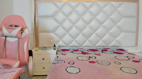 Snapshot of michelleblair1 chatting on 07-29-26, 12:47 michelleblair1 online show from 07-29-26, 12:47