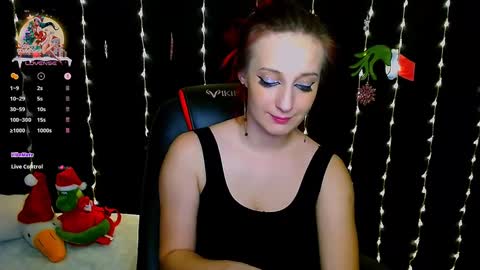 Snapshot of michelleevie chatting on 12-25-24, 02:03 Agatha online show from 12-25-24, 02:03