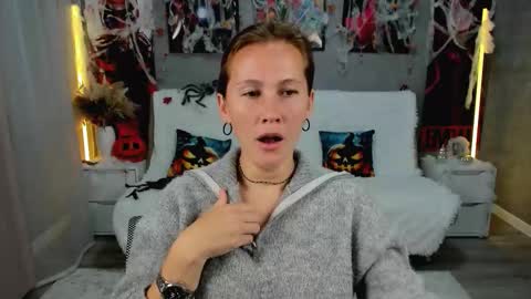 MichelleOrtis online show from 10-29-25, 12:40