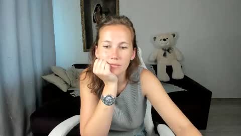 Snapshot of michellewoitsik chatting on 06-09-26, 03:29 Michelle online show from 06-09-26, 03:29