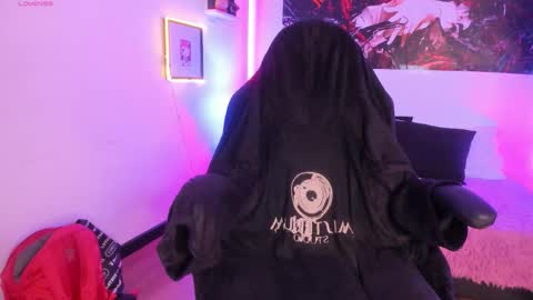 Snapshot of michonne_09 chatting on 11-22-25, 10:20 michonne_09 online show from 11-22-25, 10:20