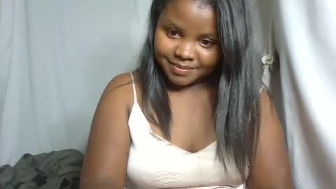 Snapshot of michou61 chatting on 12-17-25, 07:20 michou61 online show from 12-17-25, 07:20