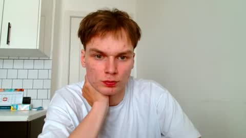 Snapshot of mickeymomouse chatting on 06-18-26, 12:42 Daniel online show from 06-18-26, 12:42