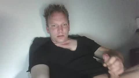 mickkxl online show from 04-20-26, 09:56