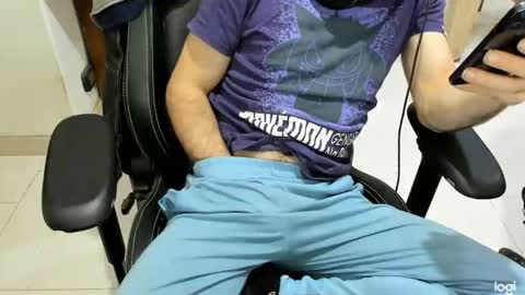 microfama00 online show from 02-12-26, 07:25