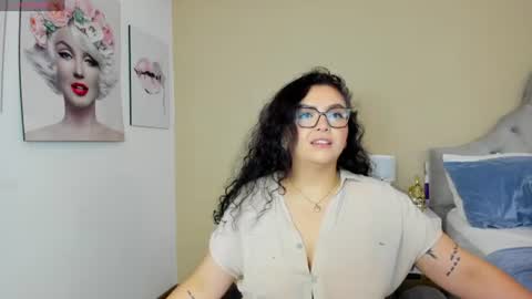 mid nightpeach online show from 06-12-26, 12:09