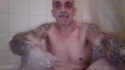 Snapshot of middle123456783939 chatting on 12-21-25, 01:35 middle123456783939 online show from 12-21-25, 01:35