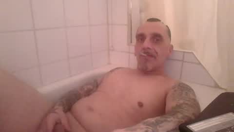 Snapshot of middle123456783939 chatting on 01-11-26, 04:39 middle123456783939 online show from 01-11-26, 04:39