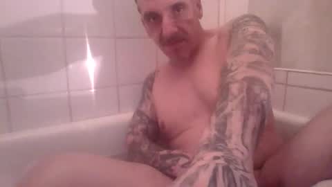 Snapshot of middle123456783939 chatting on 01-17-26, 02:05 middle123456783939 online show from 01-17-26, 02:05