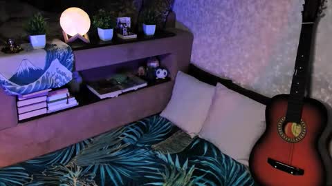 Max online show from 09-21-25, 04:08