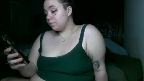 Snapshot of midnight_miss chatting on 04-10-26, 02:39 midnight_miss online show from 04-10-26, 02:39