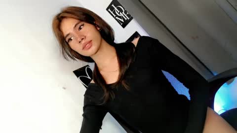 Snapshot of midnight_mystique18 chatting on 07-18-26, 12:26 midnight_mystique18 online show from 07-18-26, 12:26