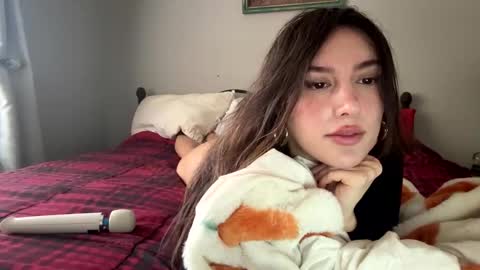 SexyLatinaCouple online show from 03-27-26, 05:34
