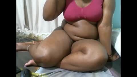 Snapshot of midnightkady chatting on 05-19-26, 11:16 Caddy online show from 05-19-26, 11:16