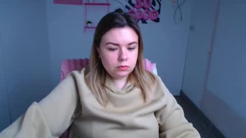 Mariana online show from 11-23-25, 06:35