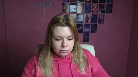 Mariana online show from 12-22-25, 06:10