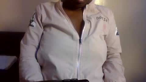 midnightt_curves online show from 07-02-26, 06:52
