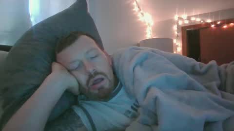 Snapshot of midtownhustler chatting on 09-30-25, 12:32 midtownhustler online show from 09-30-25, 12:32