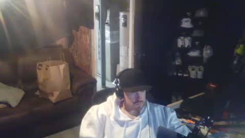 Snapshot of midtownhustler chatting on 10-08-25, 11:41 midtownhustler online show from 10-08-25, 11:41