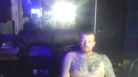 Snapshot of midtownhustler chatting on 10-13-25, 10:04 midtownhustler online show from 10-13-25, 10:04