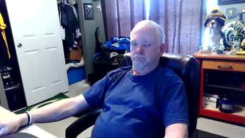 midwestdad09 online show from 04-16-26, 06:41